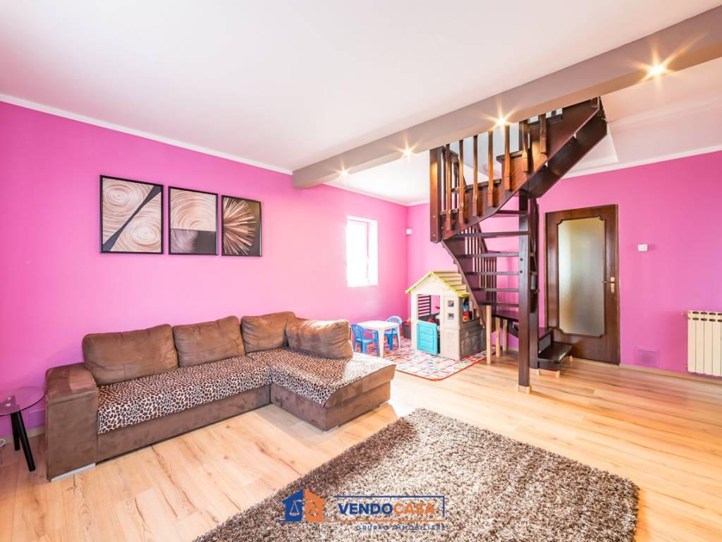 casa indipendente in vendita a Dronero