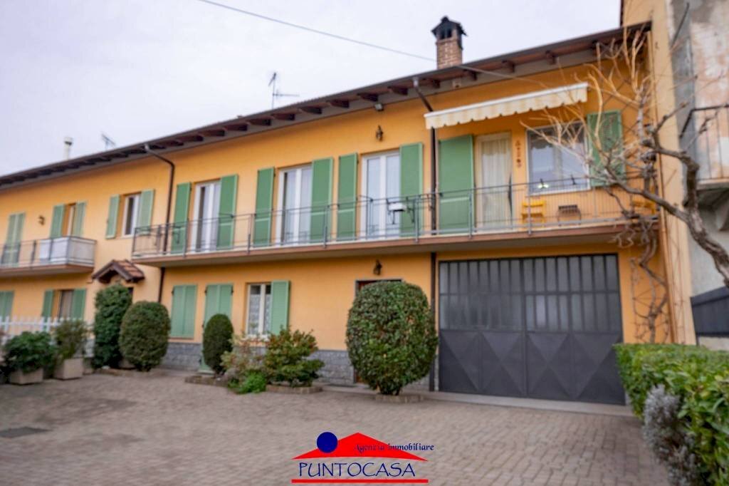 casa indipendente in vendita a Dronero in zona Pratavecchia