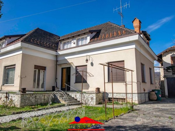 casa indipendente in vendita a Dronero
