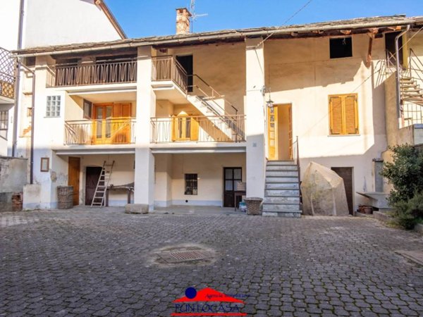 casa indipendente in vendita a Dronero