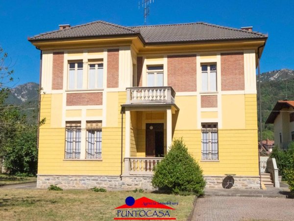 casa indipendente in vendita a Dronero