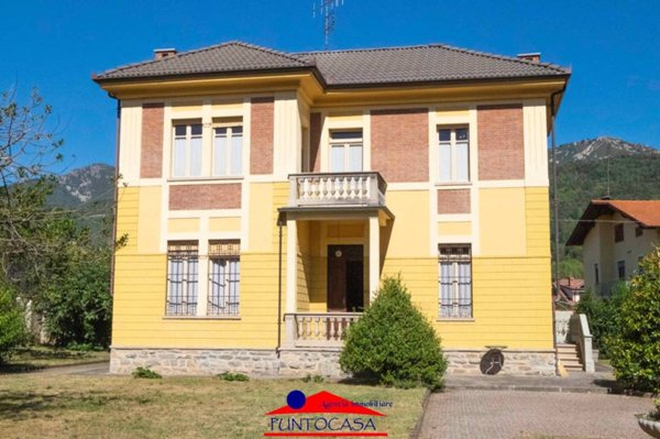 casa indipendente in vendita a Dronero