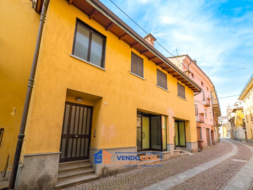 negozio in vendita a Dronero
