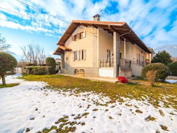 casa indipendente in vendita a Dronero
