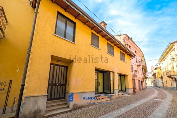 locale commerciale in vendita a Dronero