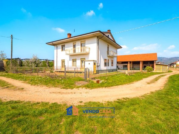 casa indipendente in vendita a Dronero