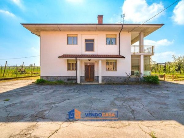 casa indipendente in vendita a Dronero