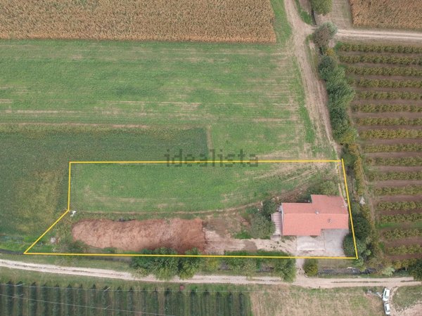 casale in vendita a Dronero in zona Madonna Addolorata