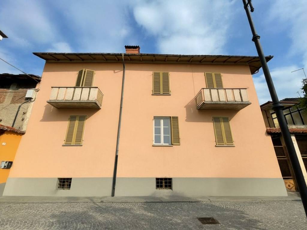 casa indipendente in vendita a Dronero