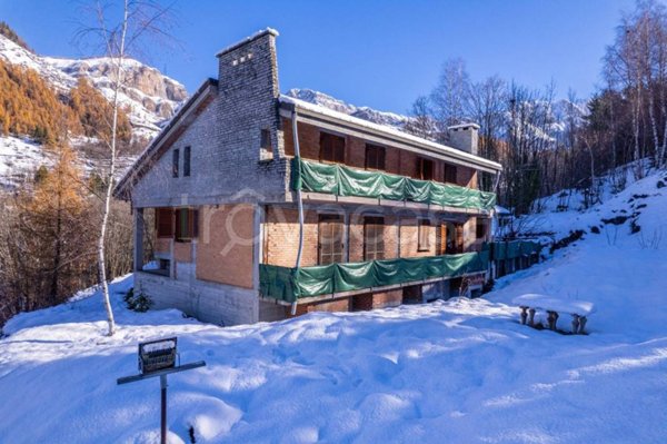 casa indipendente in vendita ad Entracque