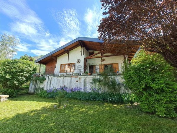 casa indipendente in vendita ad Entracque