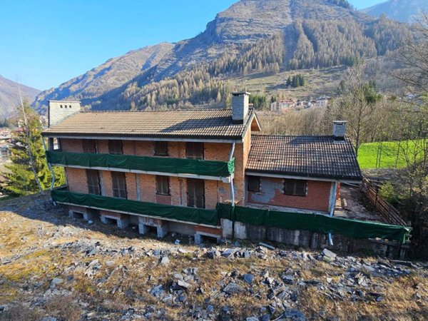 casa indipendente in vendita ad Entracque