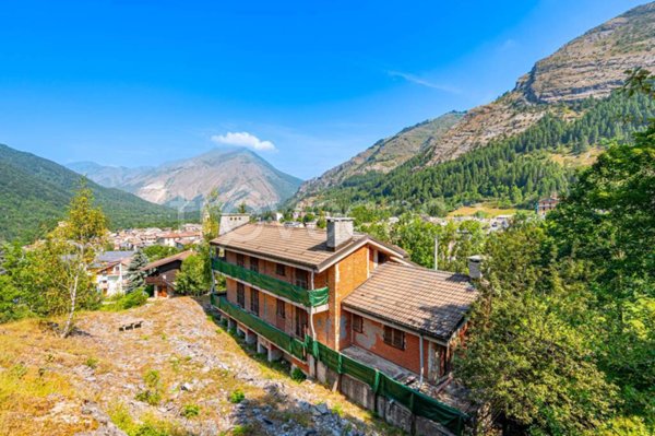 casa indipendente in vendita ad Entracque