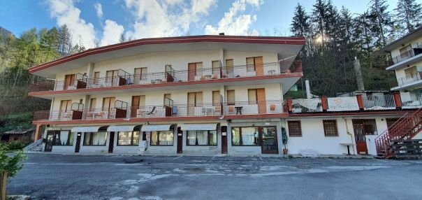 albergo in vendita ad Entracque
