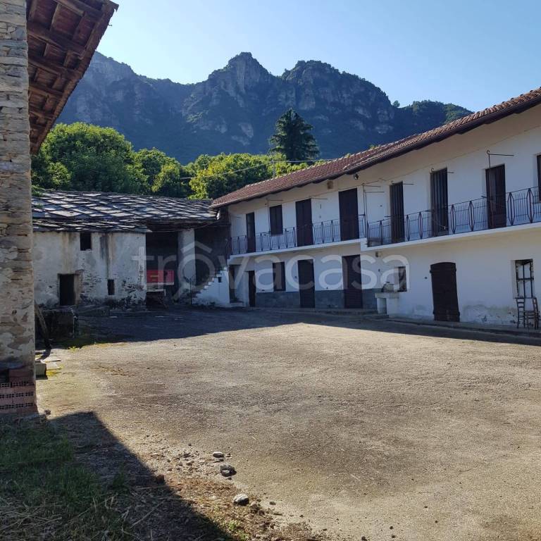 terreno agricolo in vendita ad Envie