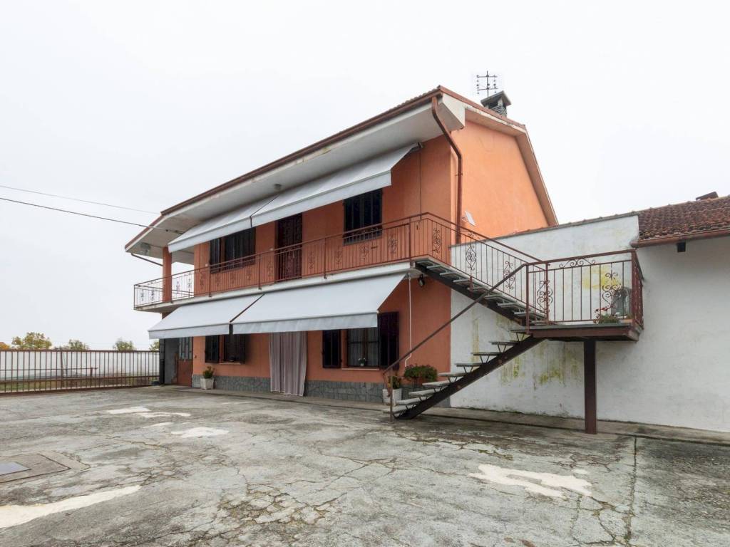 casa indipendente in vendita ad Envie