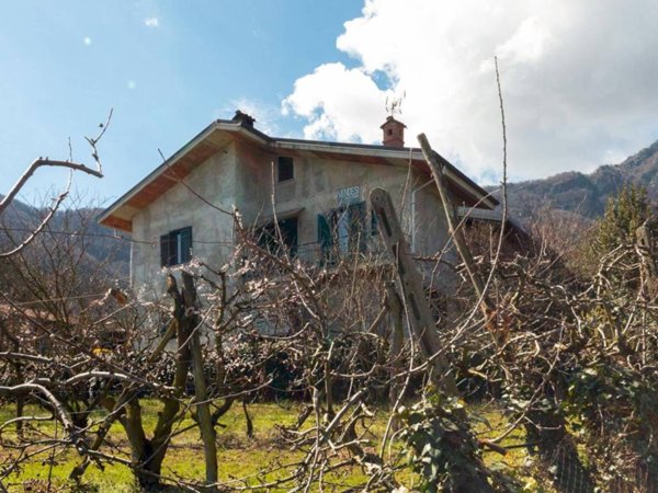 casa indipendente in vendita ad Envie