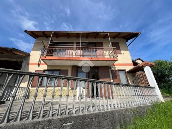 casa indipendente in vendita ad Envie