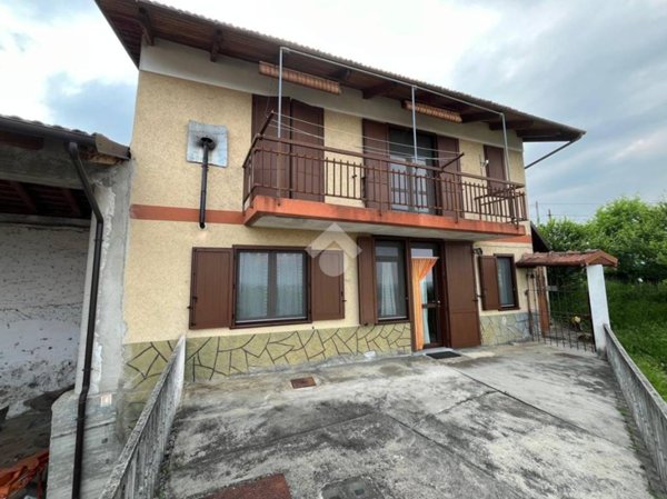 casa indipendente in vendita ad Envie