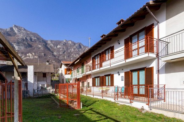 casa indipendente in vendita ad Envie