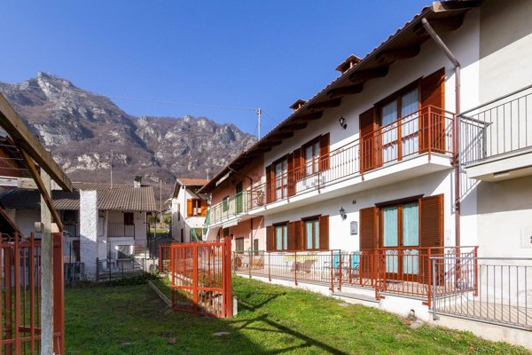 casa indipendente in vendita ad Envie
