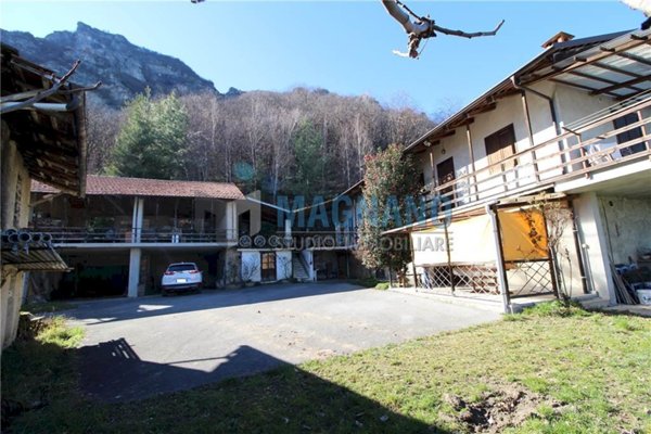 casa indipendente in vendita ad Envie