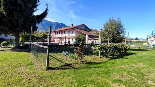 casa indipendente in vendita ad Envie