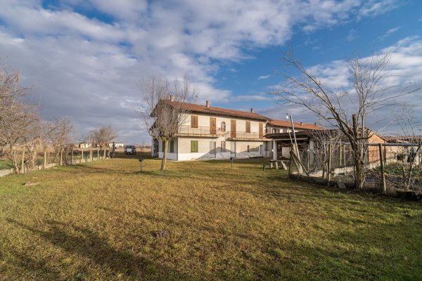 casa indipendente in vendita ad Envie