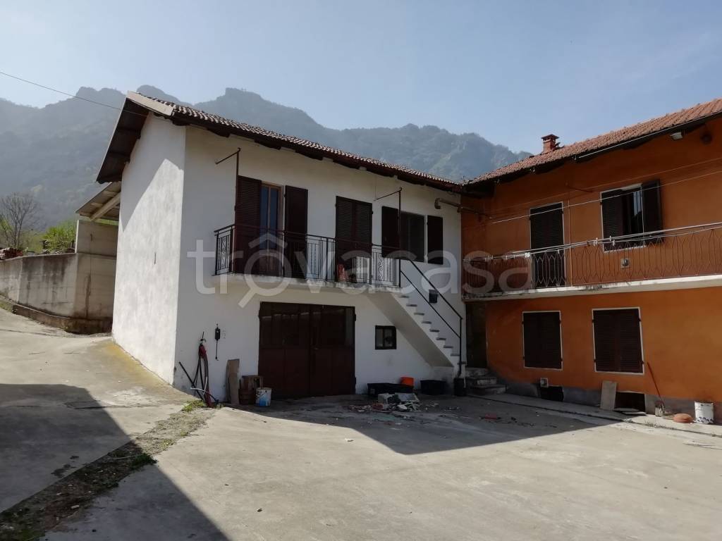 casa indipendente in vendita ad Envie