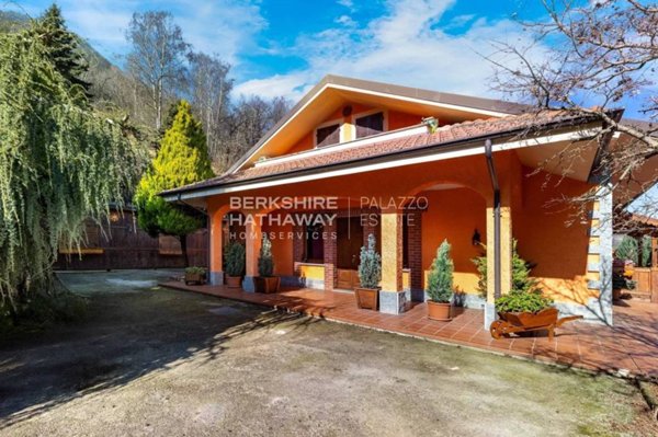 casa indipendente in vendita ad Envie