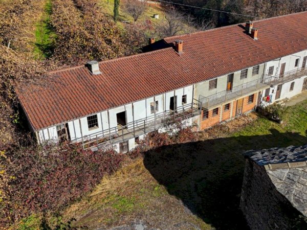 casa semindipendente in vendita ad Envie in zona Occa