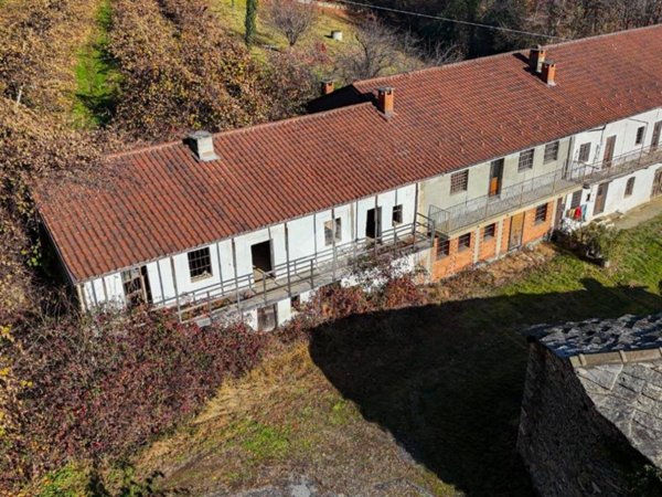 casa indipendente in vendita ad Envie in zona Occa