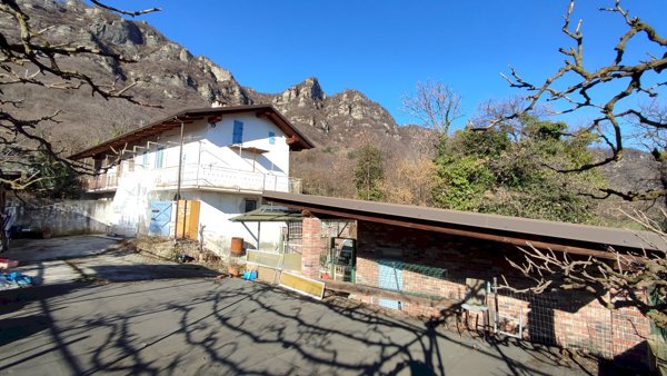 casa indipendente in vendita ad Envie