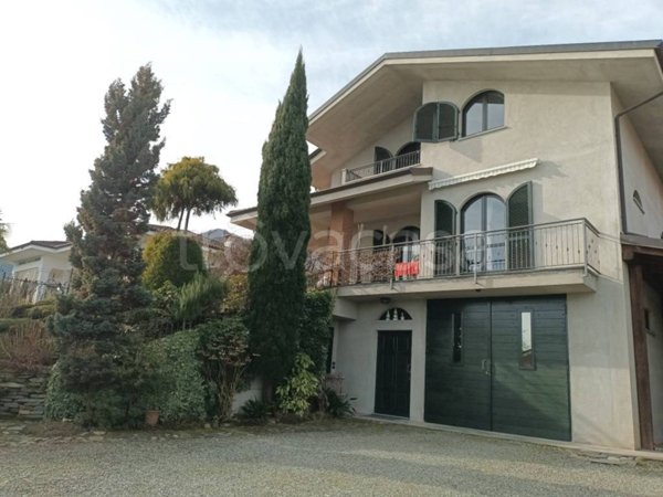 casa indipendente in vendita ad Envie