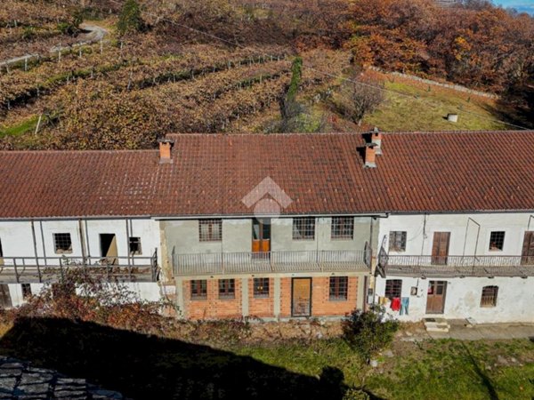 casa semindipendente in vendita ad Envie in zona Occa