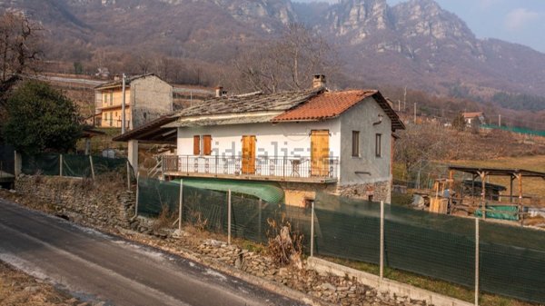 casa indipendente in vendita ad Envie