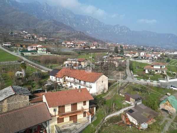 casa indipendente in vendita ad Envie