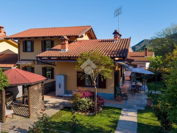 casa indipendente in vendita ad Envie