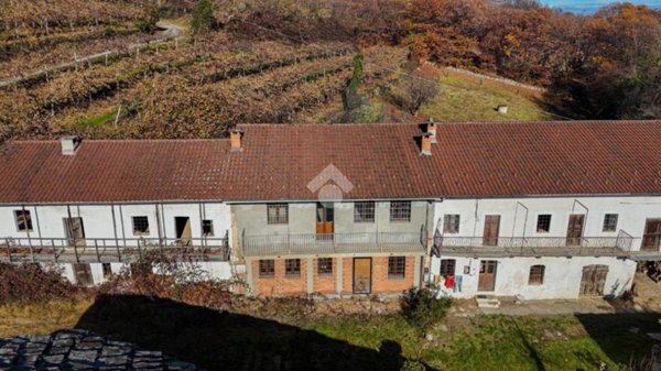 casa semindipendente in vendita ad Envie in zona Occa