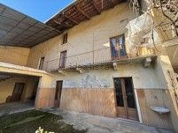 appartamento in vendita ad Envie in zona Occa