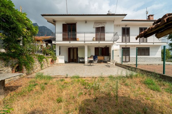 casa indipendente in vendita ad Envie in zona Occa