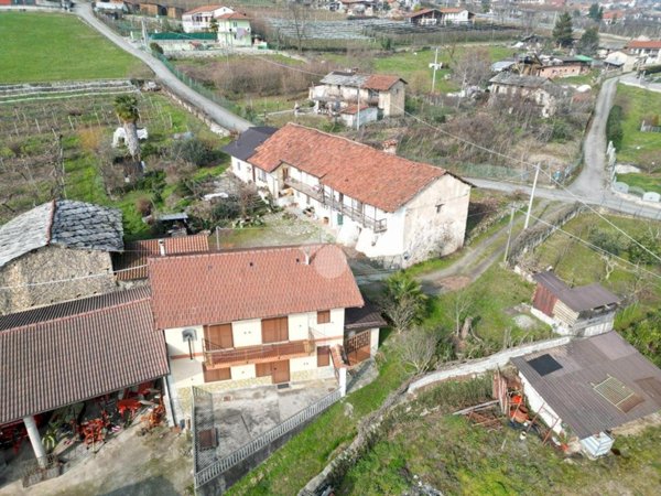 casa indipendente in vendita ad Envie in zona Occa