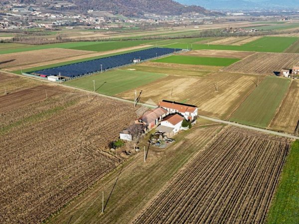 casa indipendente in vendita ad Envie