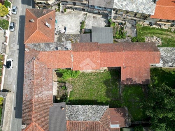 casa indipendente in vendita ad Envie in zona Occa