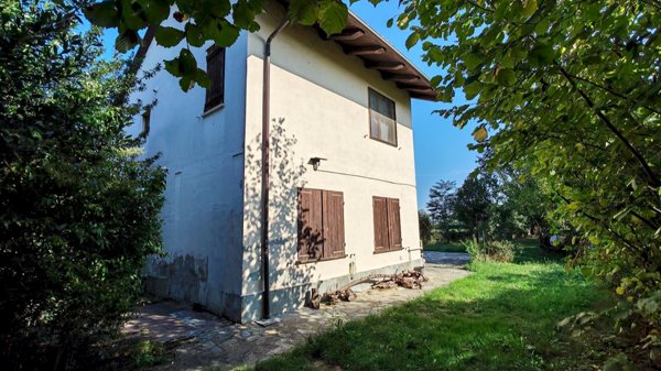 casa indipendente in vendita ad Envie in zona Occa