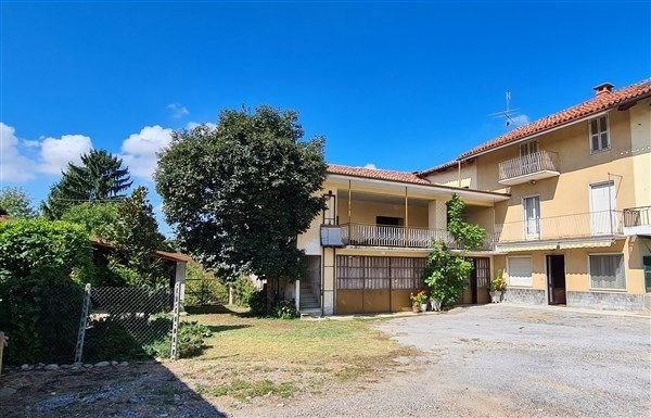 casa indipendente in vendita a Farigliano