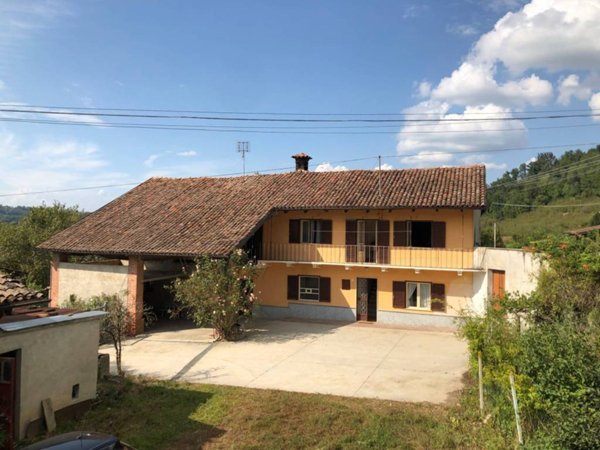 casa indipendente in vendita a Farigliano