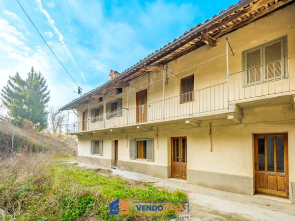 casa indipendente in vendita a Farigliano