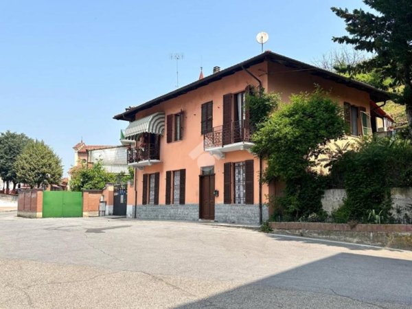 casa indipendente in vendita a Farigliano
