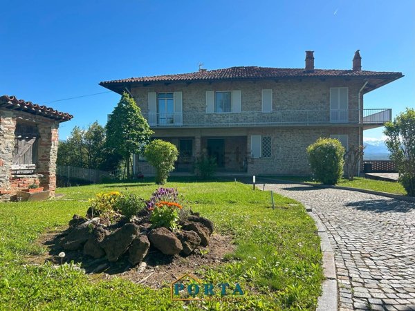 casa indipendente in vendita a Farigliano